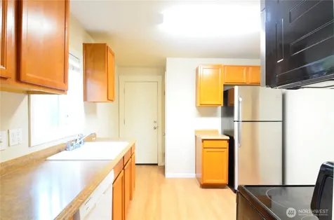 2138 N 50 Street Seattle WA 98103