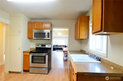 2138 N 50 Street Seattle WA 98103