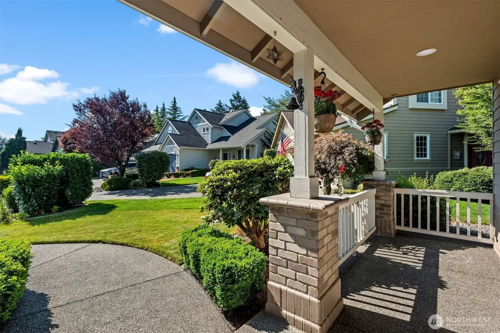16805 95th Avenue E Puyallup WA 98375