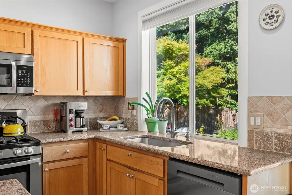 16805 95th Avenue E Puyallup WA 98375