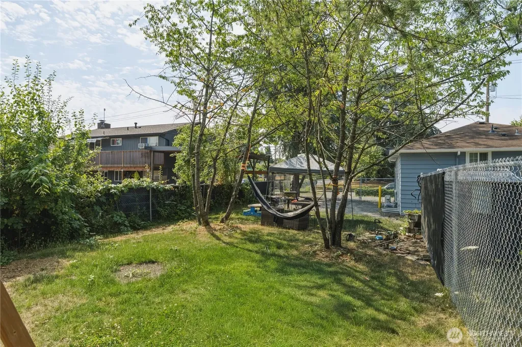 4424 S Holly Street Seattle WA 98118