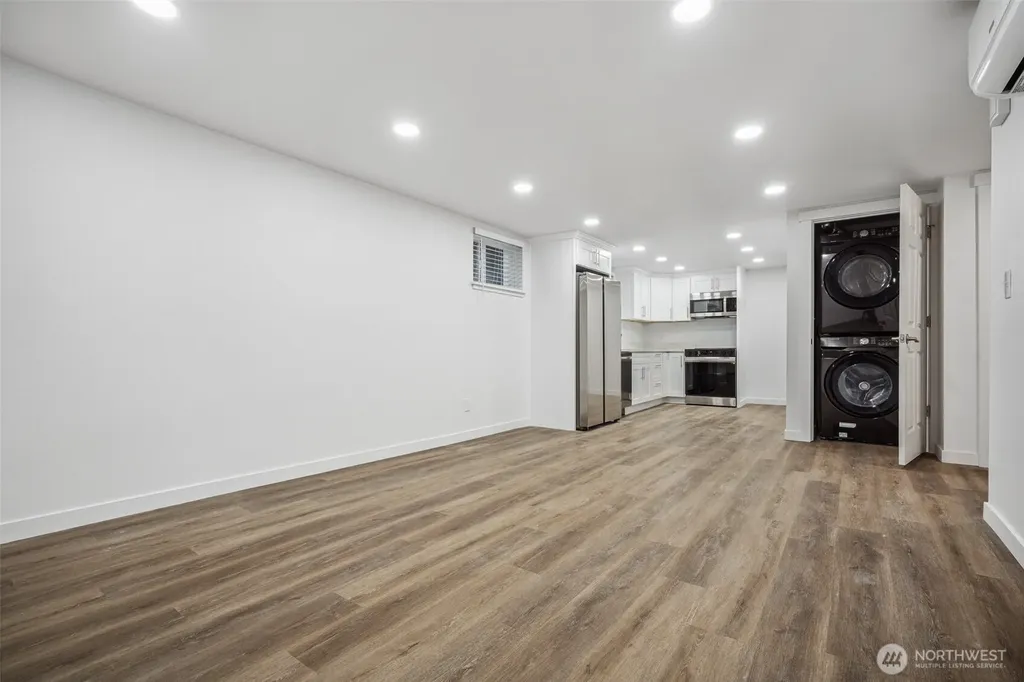 4424 S Holly Street Seattle WA 98118
