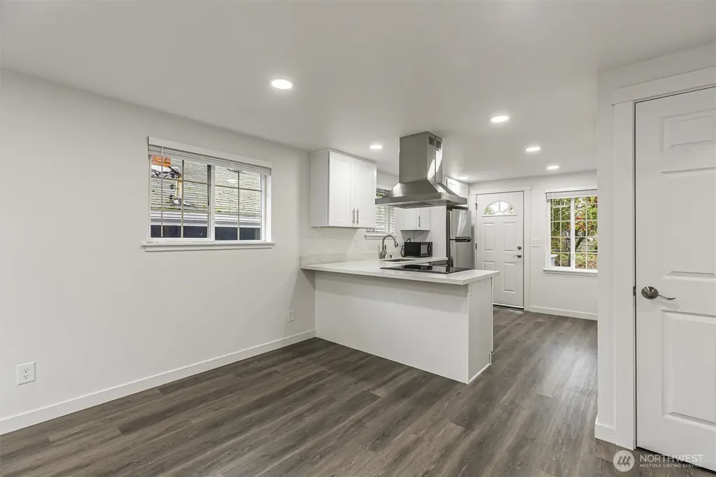 4424 S Holly Street Seattle WA 98118