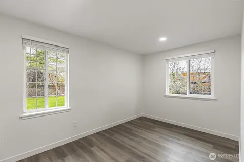 4424 S Holly Street Seattle WA 98118