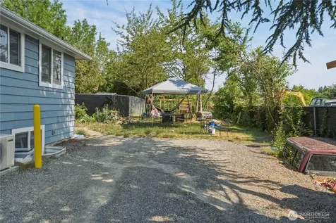 4424 S Holly Street Seattle WA 98118
