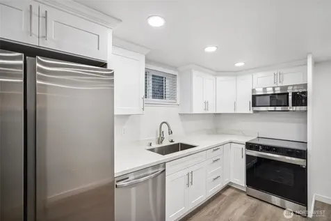 4424 S Holly Street Seattle WA 98118