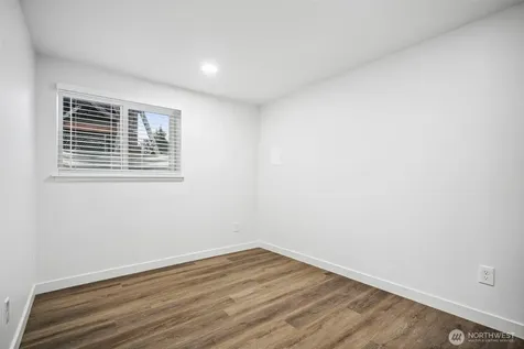 4424 S Holly Street Seattle WA 98118