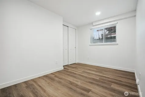 4424 S Holly Street Seattle WA 98118