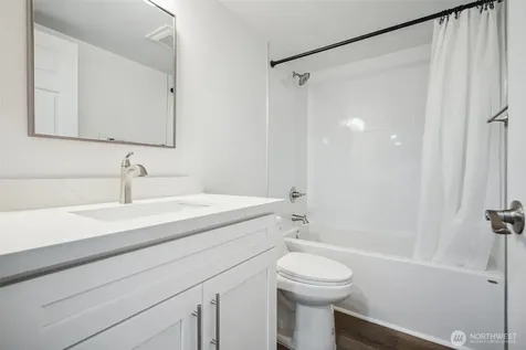 4424 S Holly Street Seattle WA 98118