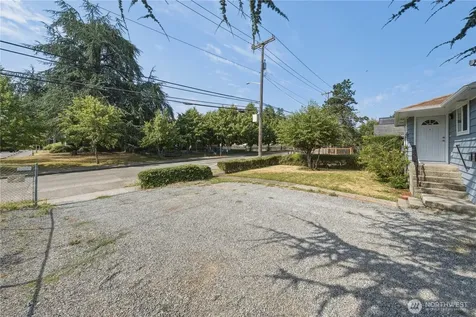 4424 S Holly Street Seattle WA 98118