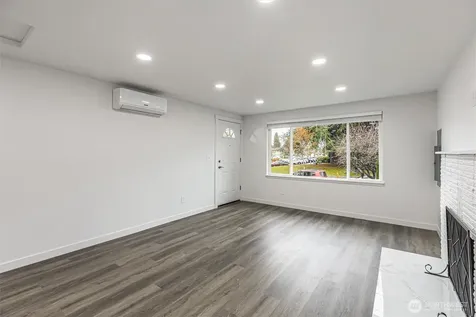 4424 S Holly Street Seattle WA 98118