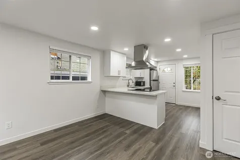 4424 S Holly Street Seattle WA 98118