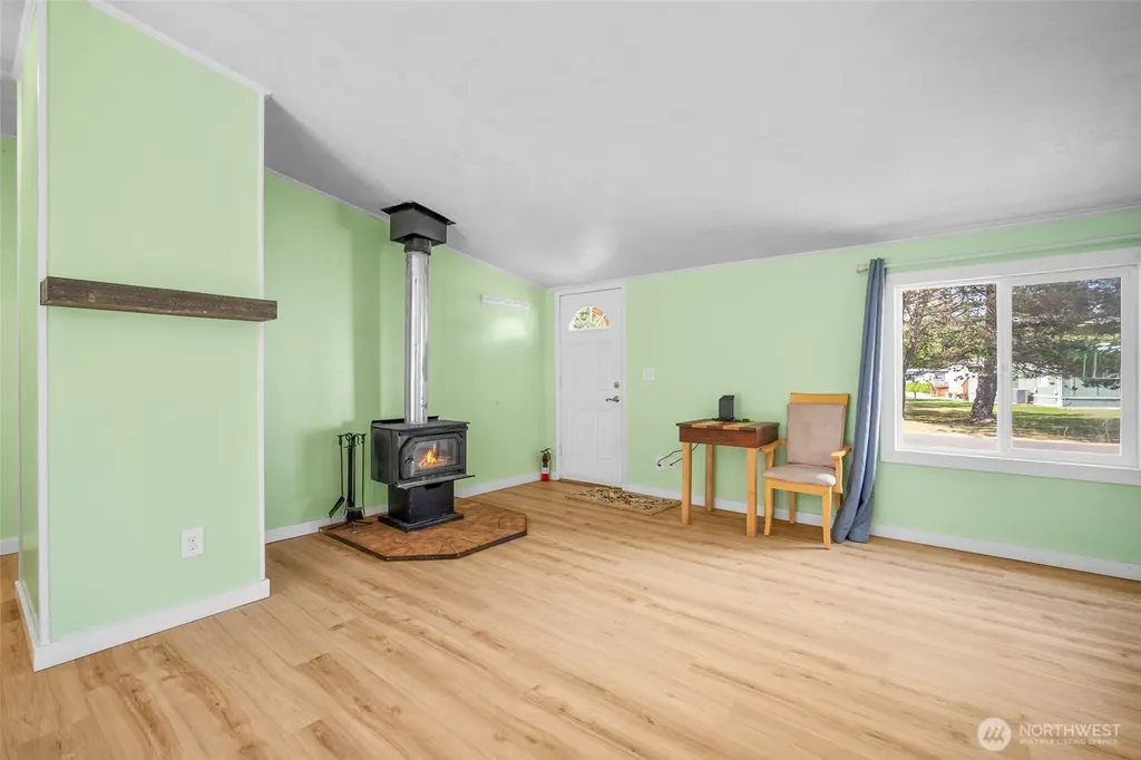 4672 Birch Bay Lynden Road Blaine WA 98230