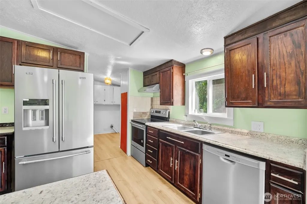 4672 Birch Bay Lynden Road Blaine WA 98230