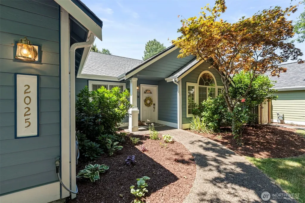 2025 Kempton Street SE Olympia WA 98501