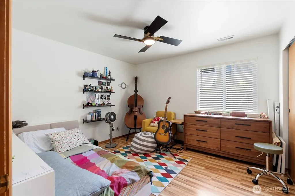 2025 Kempton Street SE Olympia WA 98501