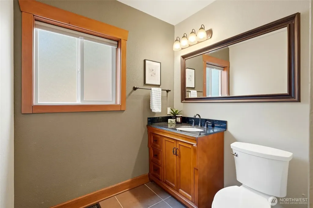 953 Nile Avenue NE Renton WA 98059