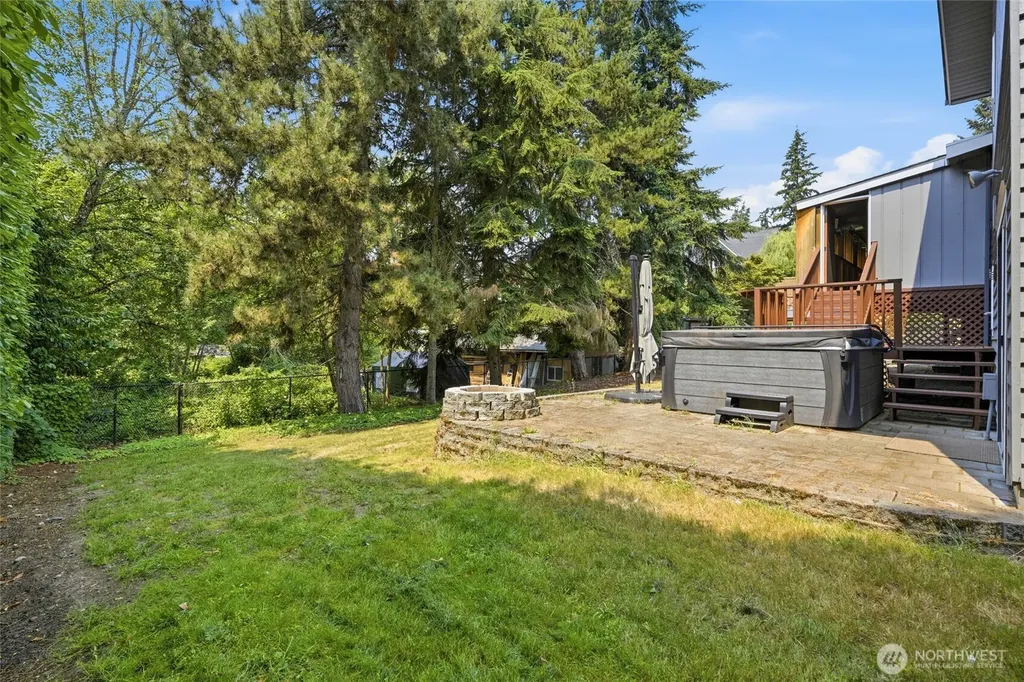 953 Nile Avenue NE Renton WA 98059