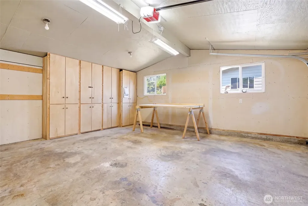 953 Nile Avenue NE Renton WA 98059