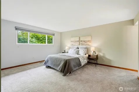 953 Nile Avenue NE Renton WA 98059
