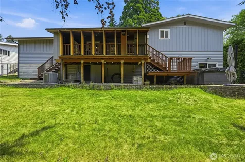 953 Nile Avenue NE Renton WA 98059