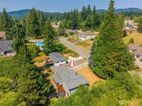 953 Nile Avenue NE Renton WA 98059