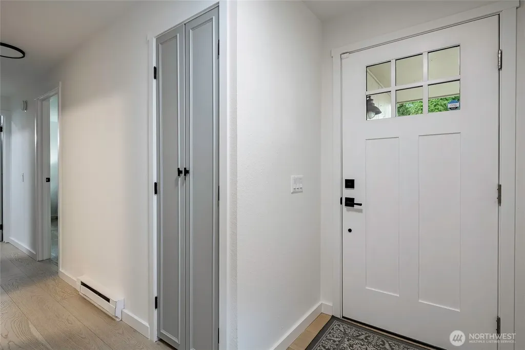 1607 102nd Place NE Bellevue WA 98004