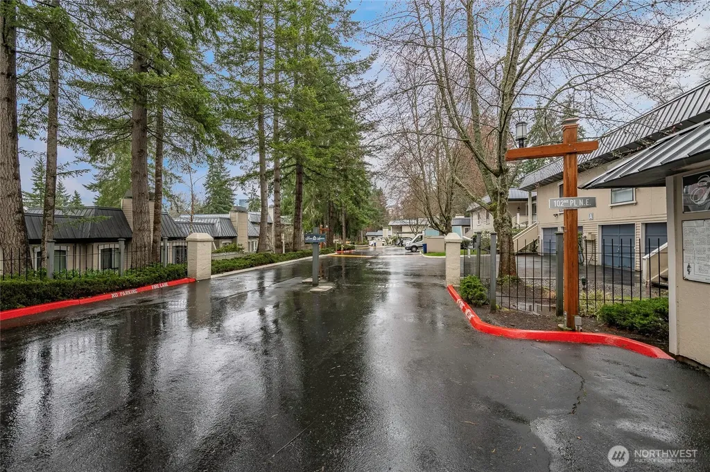 1607 102nd Place NE Bellevue WA 98004