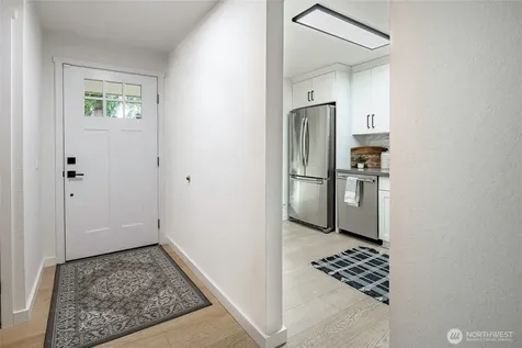 1607 102nd Place NE Bellevue WA 98004