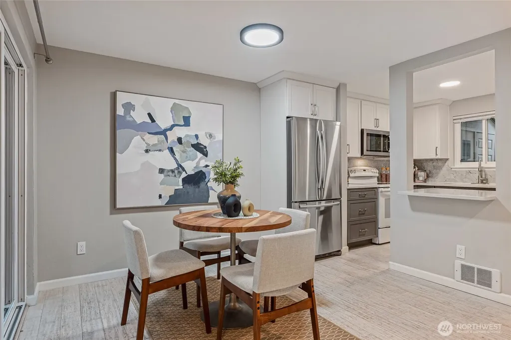 10053 NE 138th Place Kirkland WA 98034
