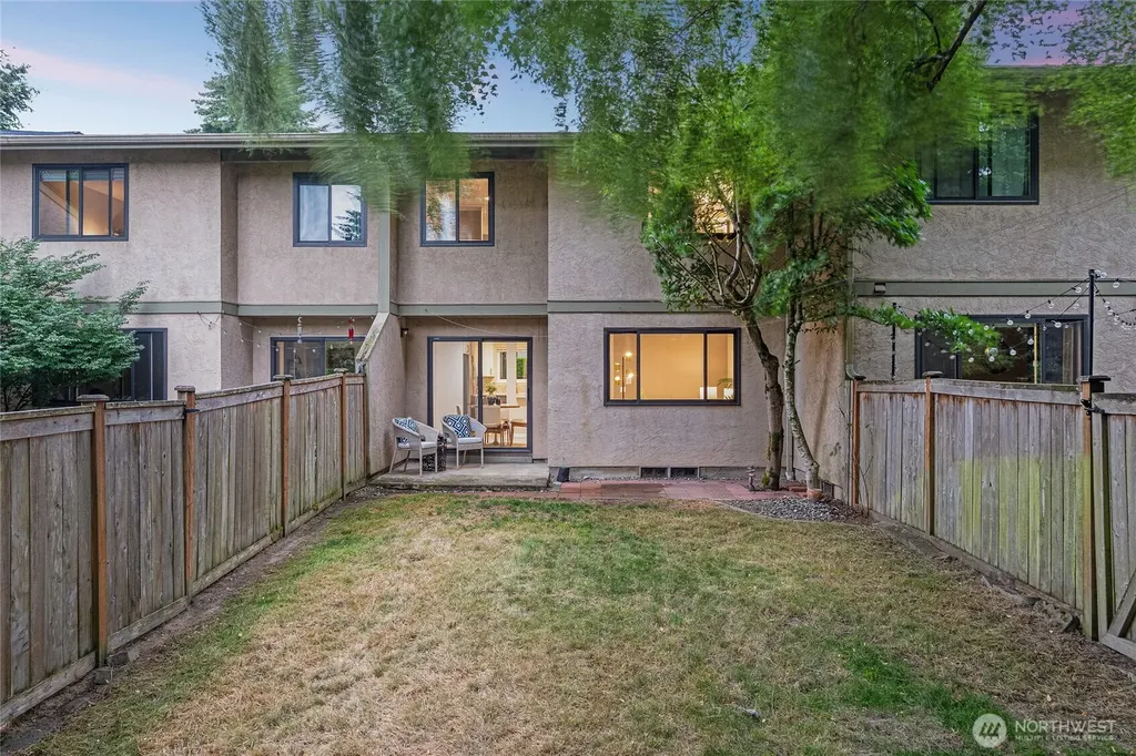 10053 NE 138th Place Kirkland WA 98034