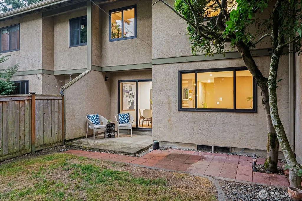 10053 NE 138th Place Kirkland WA 98034