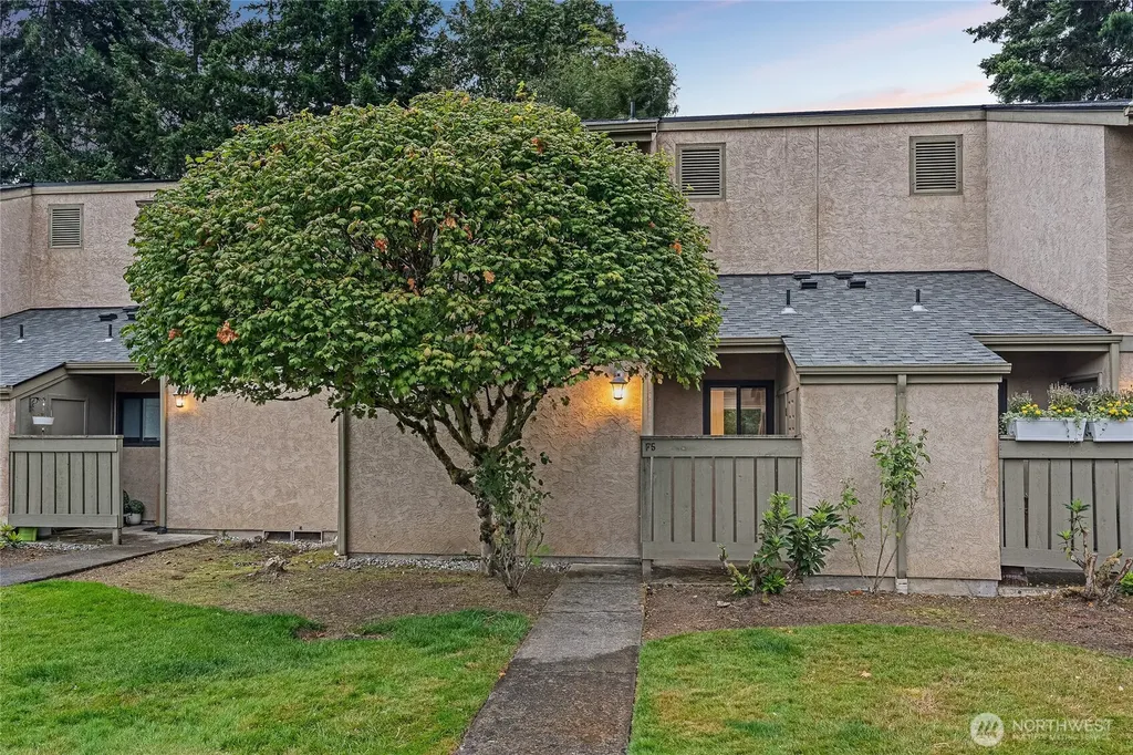 10053 NE 138th Place Kirkland WA 98034