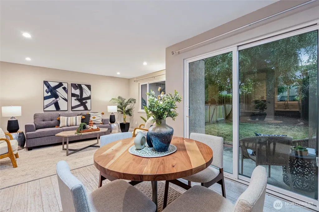 10053 NE 138th Place Kirkland WA 98034
