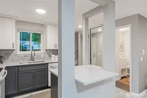 10053 NE 138th Place Kirkland WA 98034