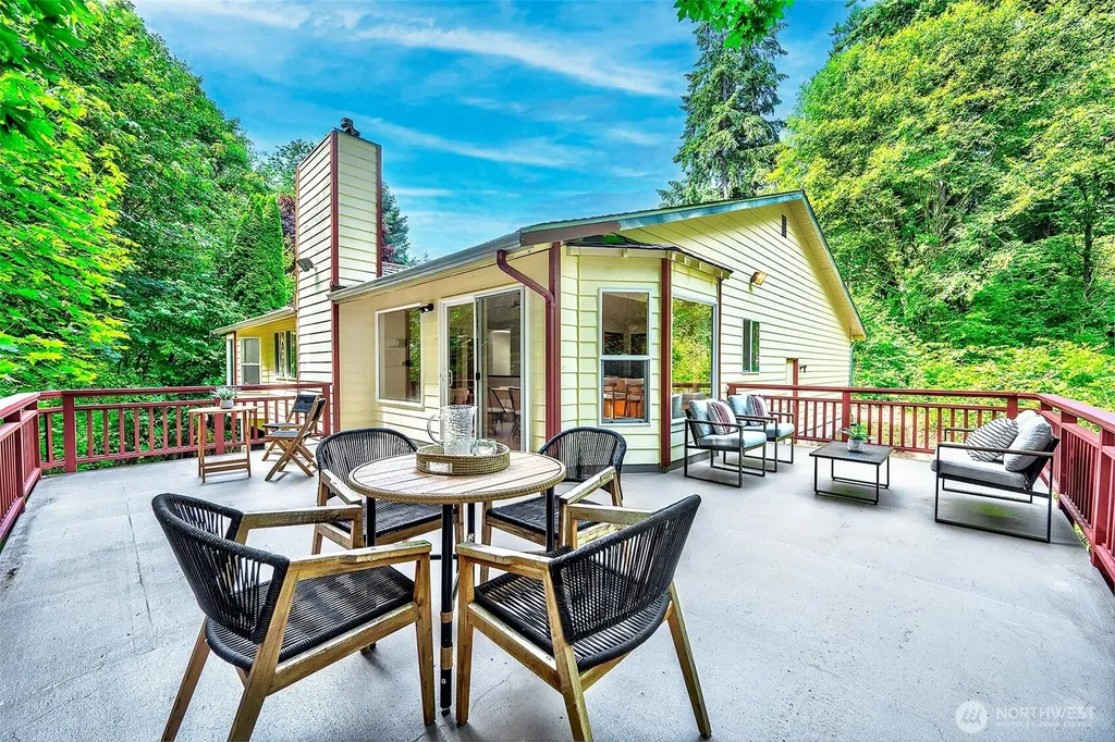 10110 175th Place SE Snohomish WA 98296