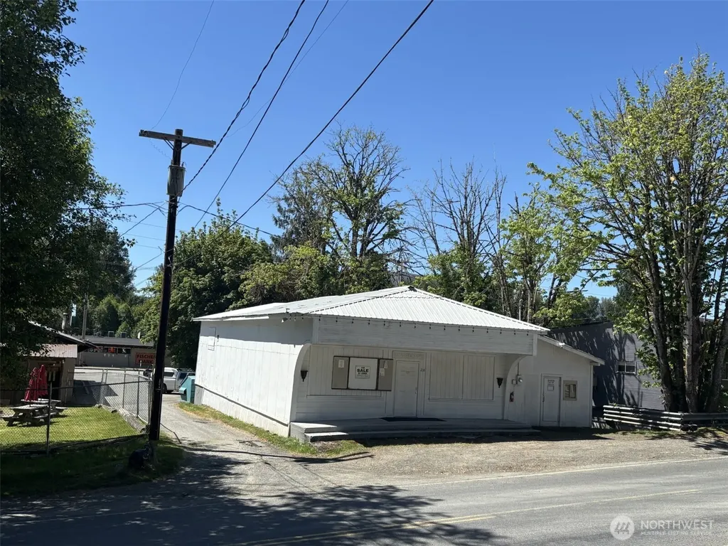 216 Silverbrook Road White Pass WA 98377