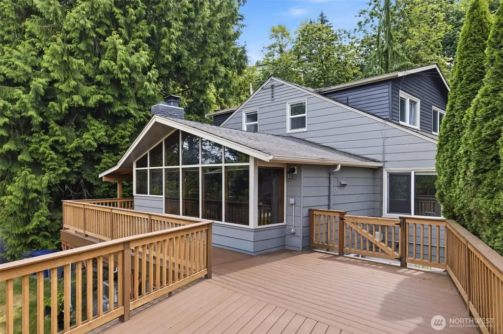 11331 E Riverside Drive Bothell WA 98011