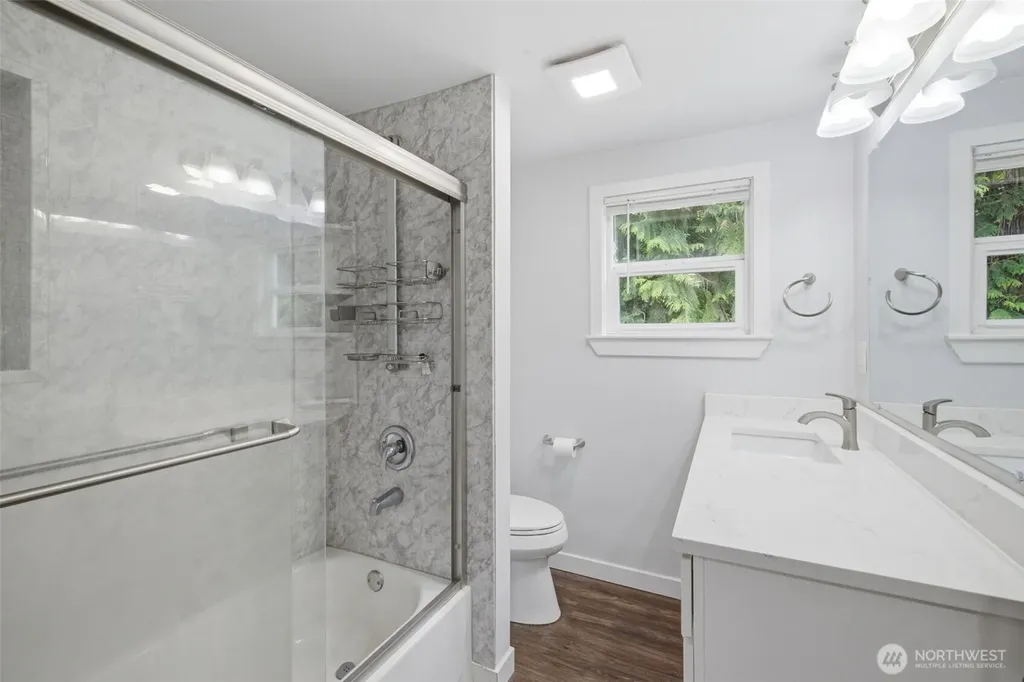 11331 E Riverside Drive Bothell WA 98011