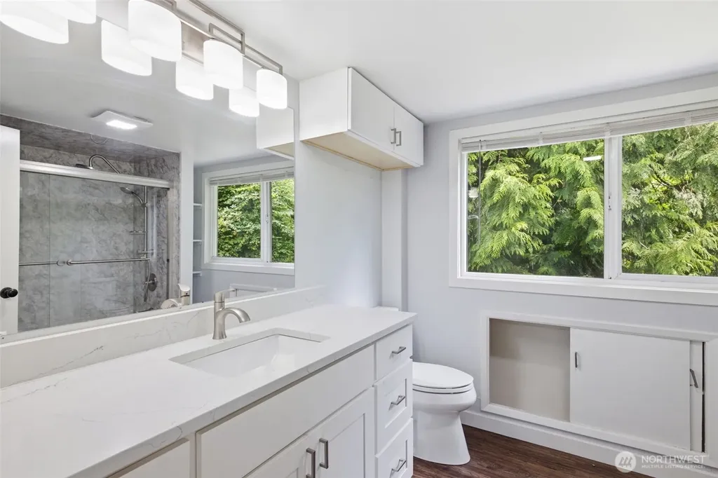 11331 E Riverside Drive Bothell WA 98011