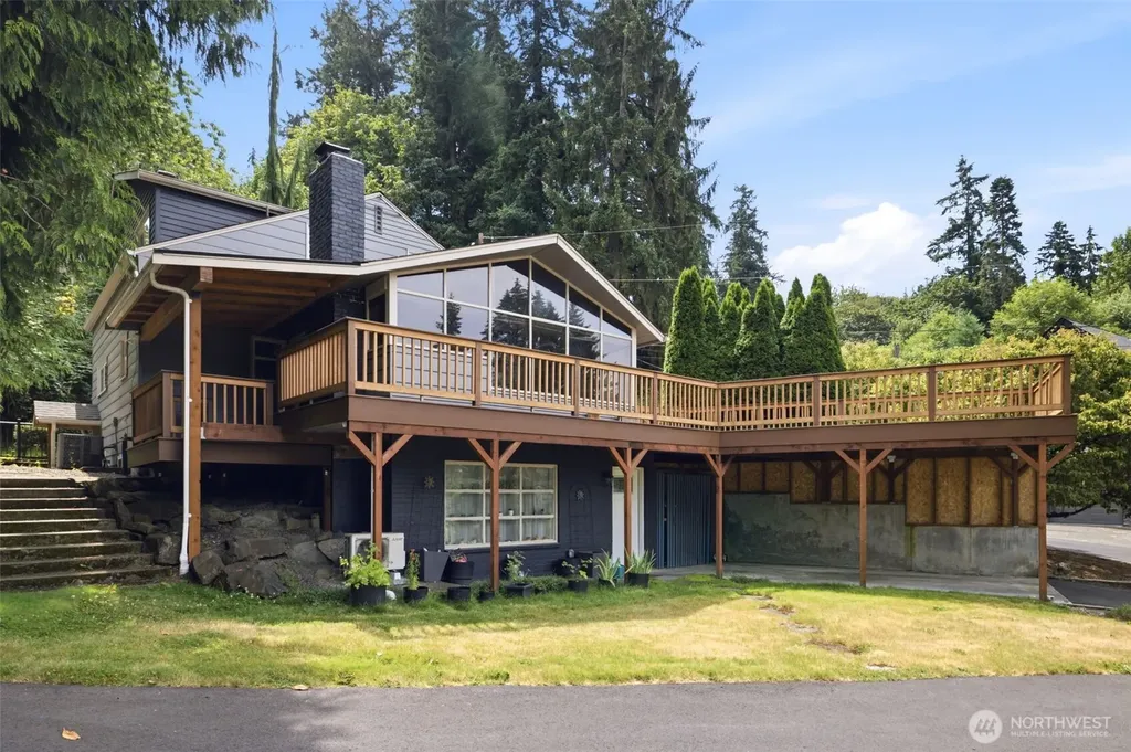 11331 E Riverside Drive Bothell WA 98011