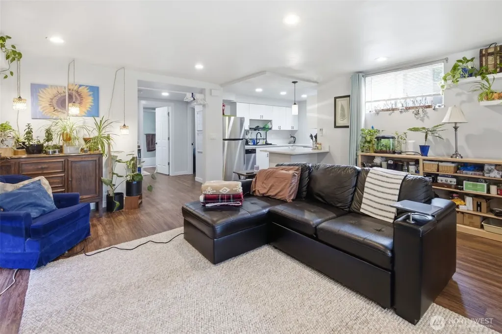 11331 E Riverside Drive Bothell WA 98011