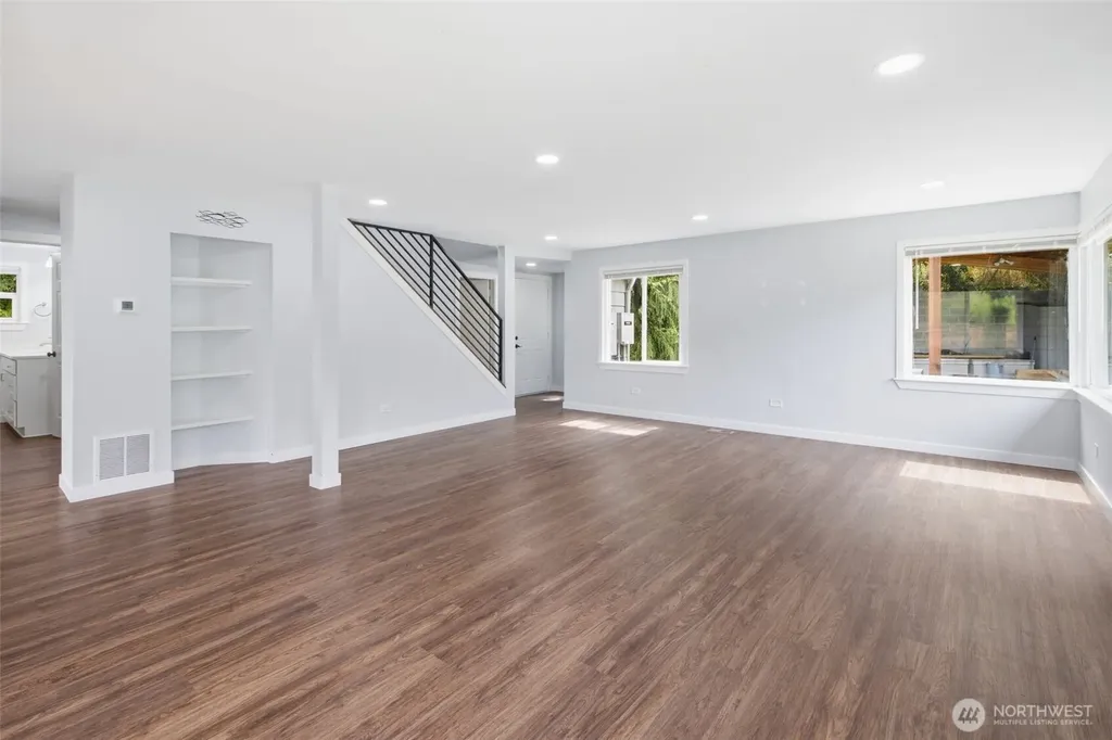 11331 E Riverside Drive Bothell WA 98011