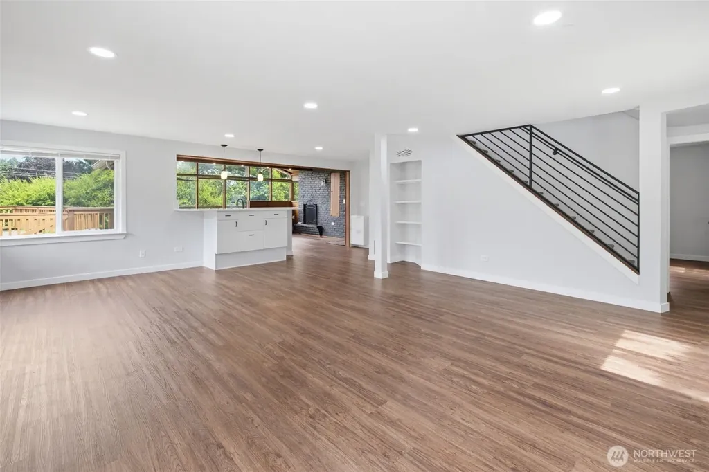 11331 E Riverside Drive Bothell WA 98011