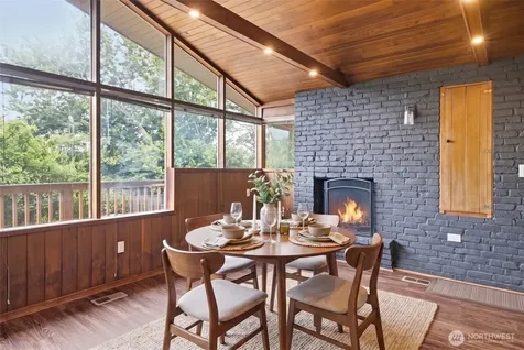 11331 E Riverside Drive Bothell WA 98011