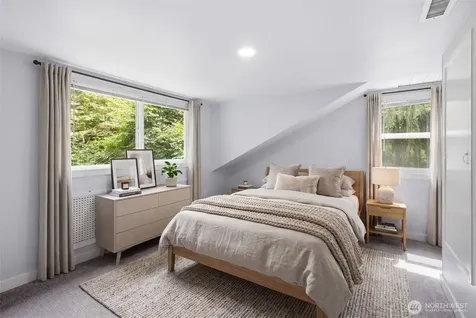 11331 E Riverside Drive Bothell WA 98011