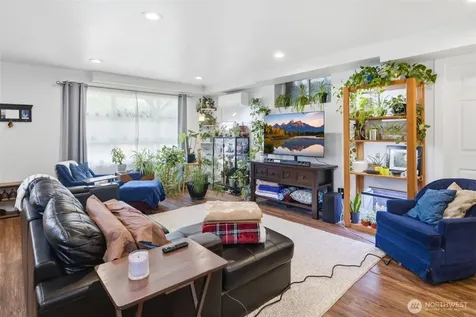 11331 E Riverside Drive Bothell WA 98011