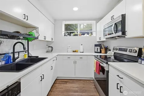 11331 E Riverside Drive Bothell WA 98011