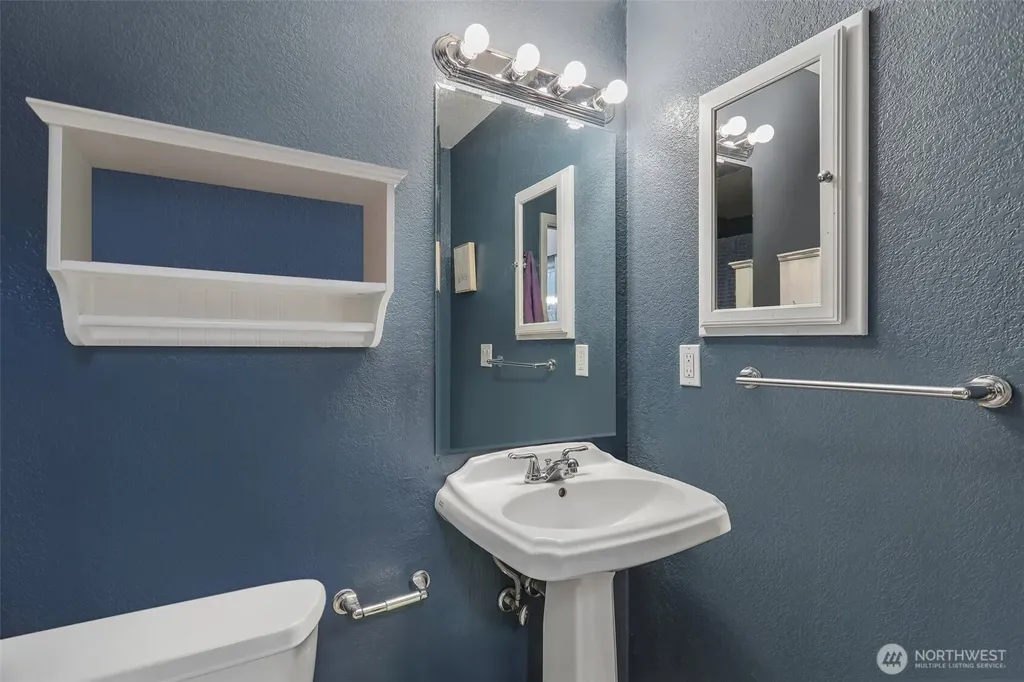 12037 100th Avenue NE Kirkland WA 98034