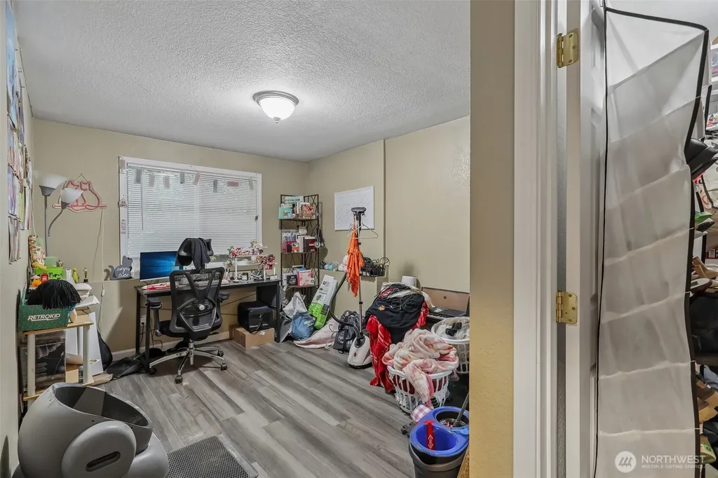 12037 100th Avenue NE Kirkland WA 98034